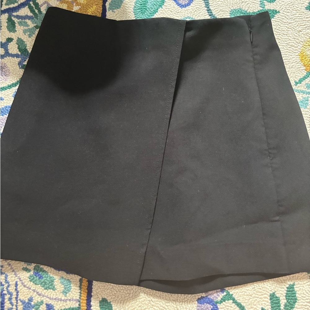 Zara black skort